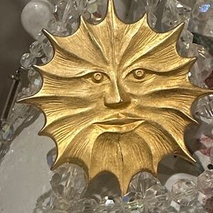 Vintage Signed Lee Sands Gold Tone Sun Face Brooch